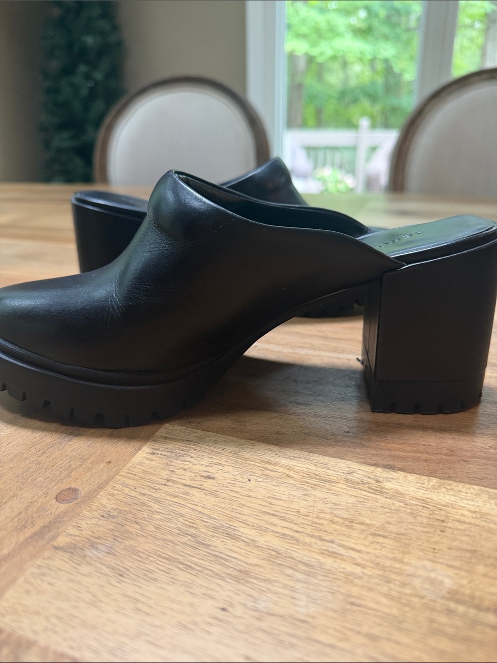 Aerosoles women’s mules 7 1/2